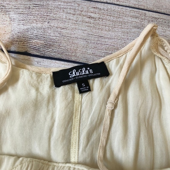 Lulu's Cold Shoulder Shift Crochet Dress Size S - Picture 5 of 8